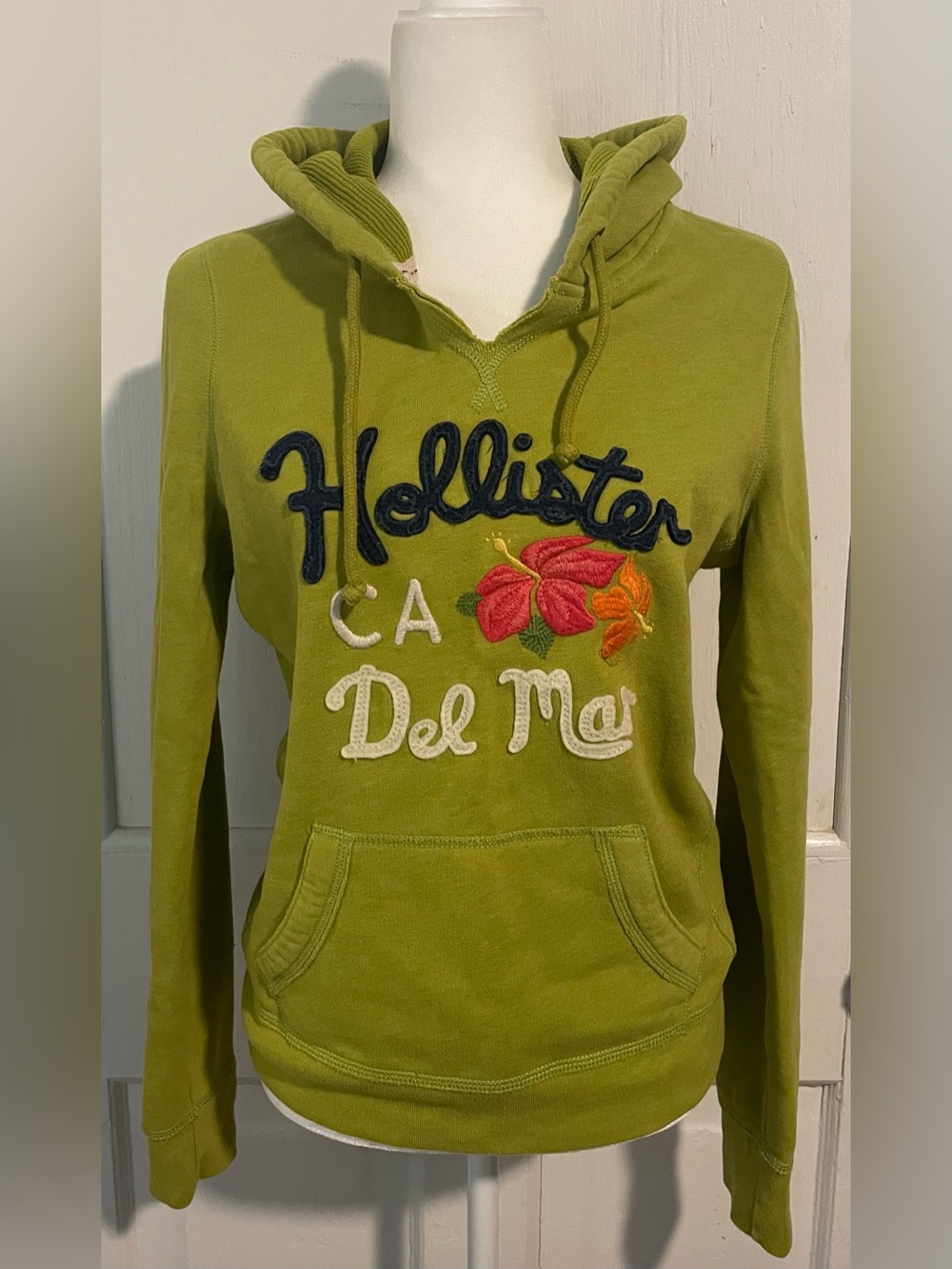 Vintage Hollister Green Hoodie with Floral Embroidery